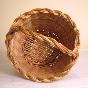Buff, Catalan style berry basket